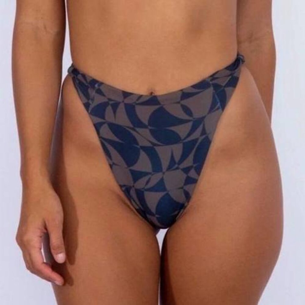 Skatie Salty Bottom - Honolulu